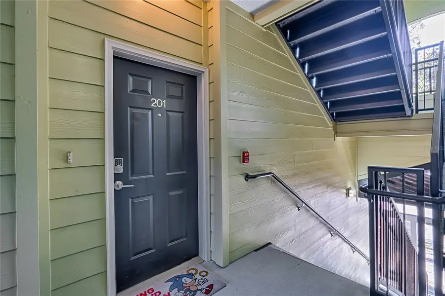 1245 SW 9th Road #201, Gainesville, FL 32601 - Image #3