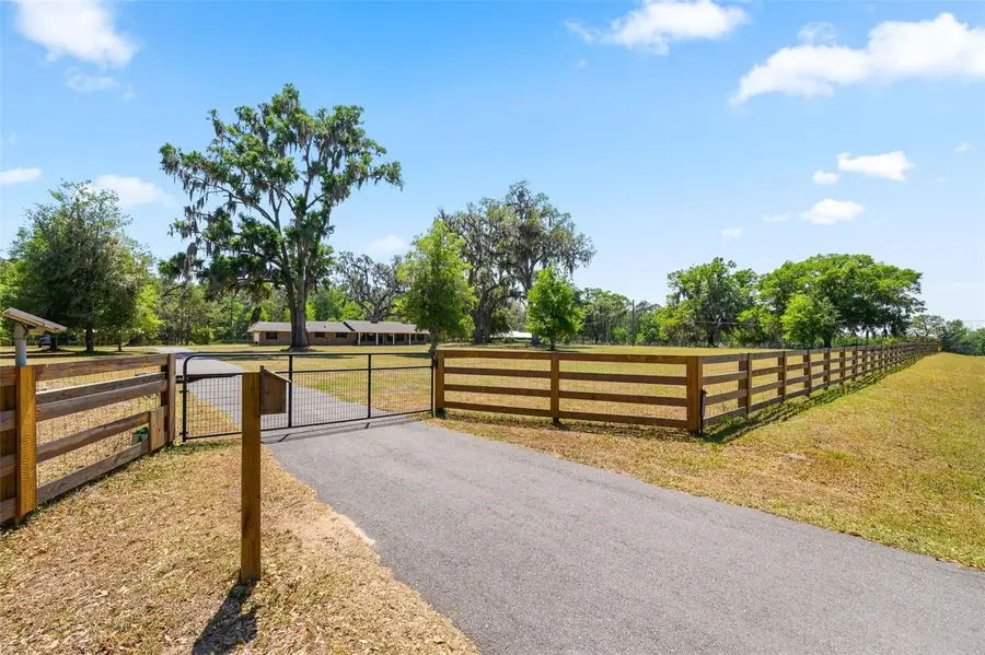 12501 NW 112th Avenue, Alachua, FL 32615 - #2