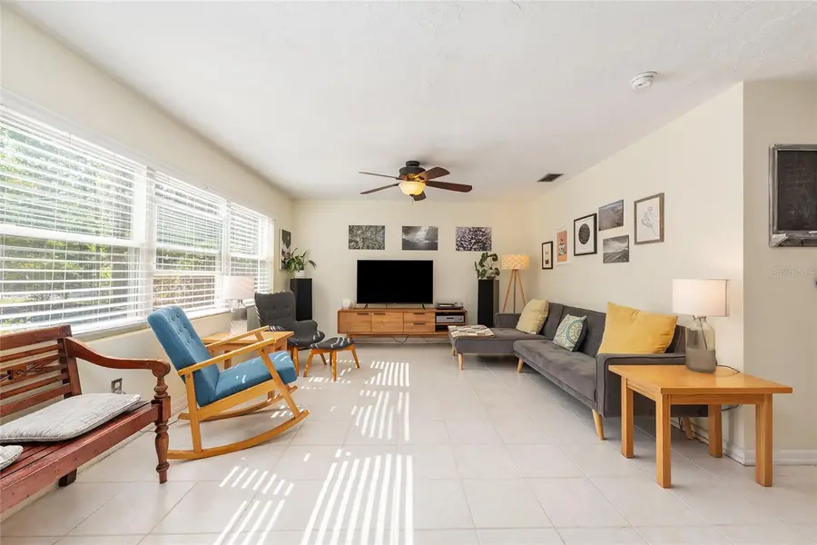 530 NE 10th Street, Gainesville, FL 32601 - #3