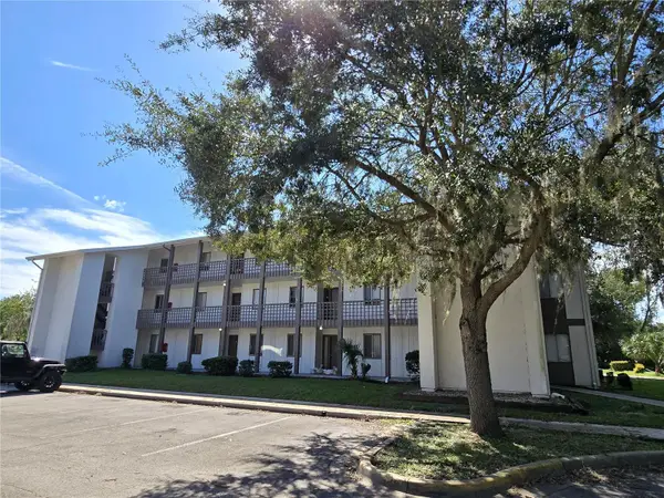 6519 W Newberry Road #204, GAINESVILLE, FL 32605