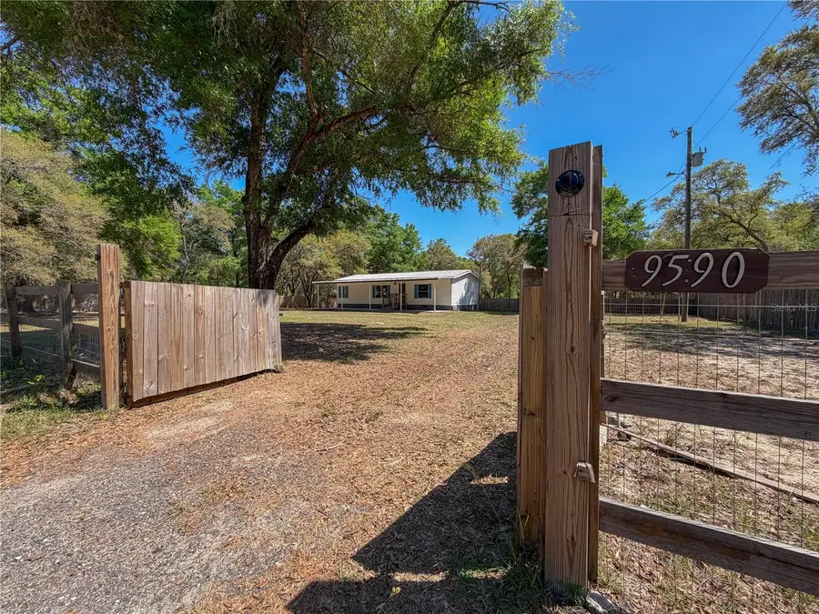 9590 NE 78th Lane, Bronson, FL 32621 - #3