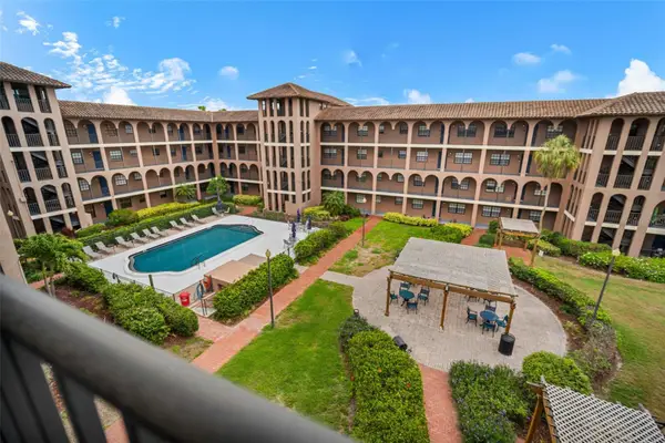 6100 Gulfport Boulevard S #402, GULFPORT, FL 33707