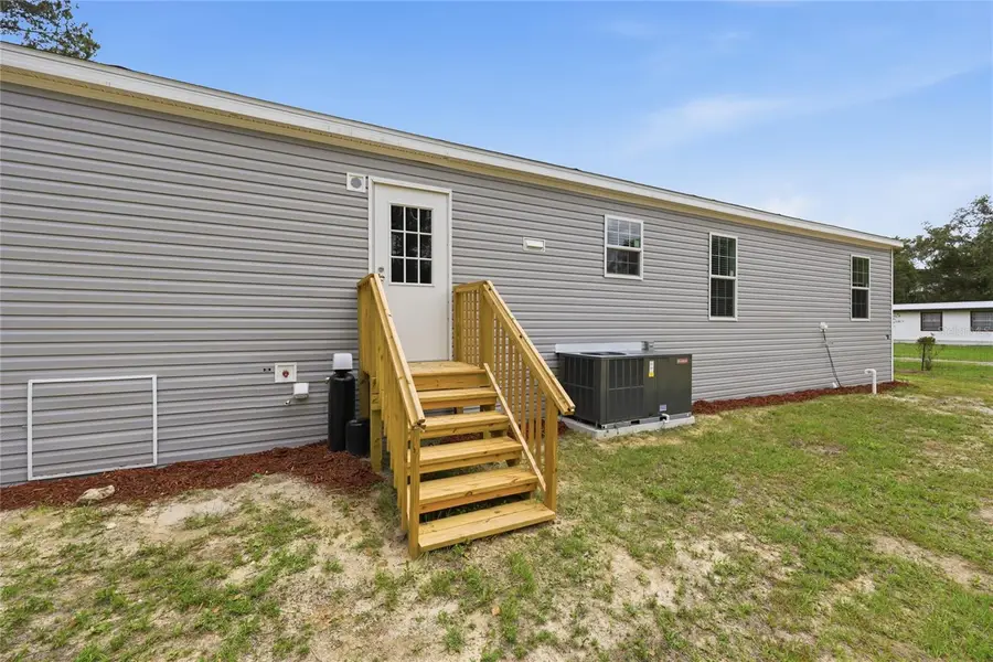 8611 NE 61st Place, Bronson, FL 32621 - #2