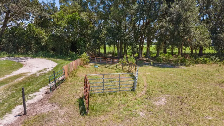 NW 65th Avenue, Trenton, FL 32693 - #2