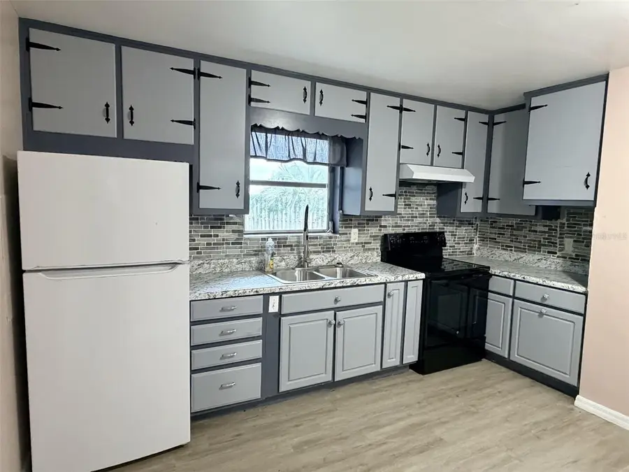 1025 NE 4th Street, Chiefland, FL 32626 - #3