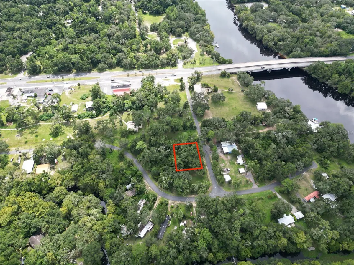 9850 Kentucky Avenue, Fanning Springs, FL 32693 - #1