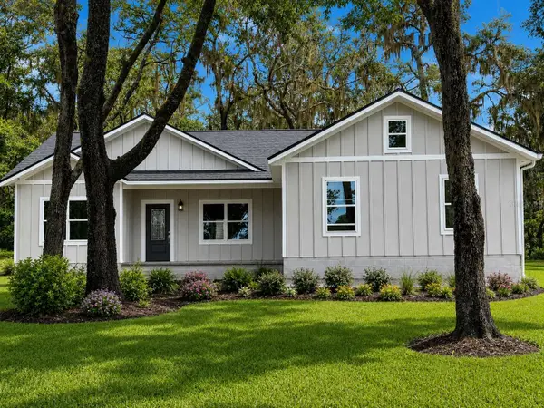 377 SE 4th Avenue, MELROSE, FL 32666