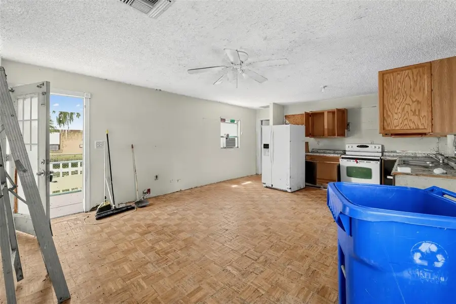 1048 N Missouri Avenue, Lakeland, FL 33805 - #3