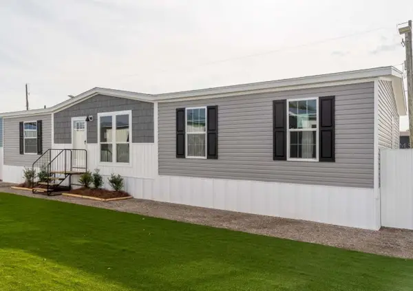 19520 NW 260th Street, OKEECHOBEE, FL 34972