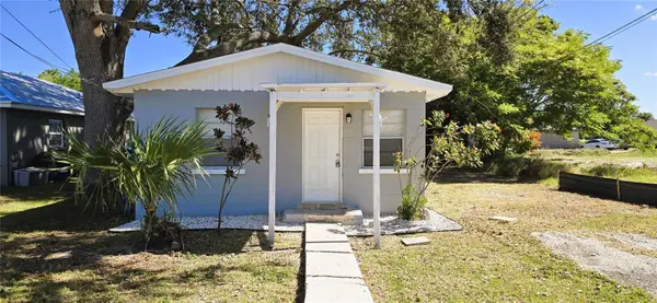 134 E Street #1 & 2, LAKE WALES, FL 33853