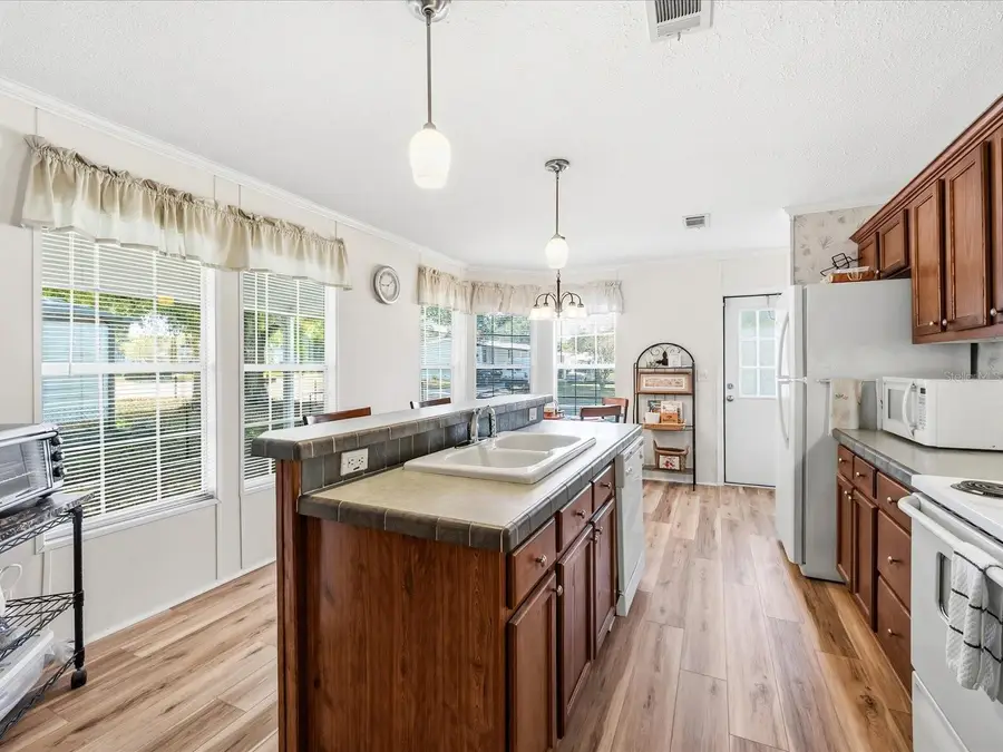 444 Skyline Drive W, Lakeland, FL 33801 - Image #3