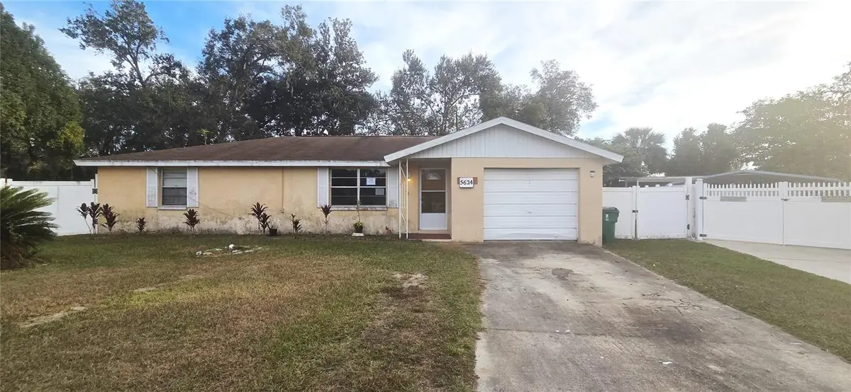 5624 Mccoy Court, Zephyrhills, FL 33542 - Image #1
