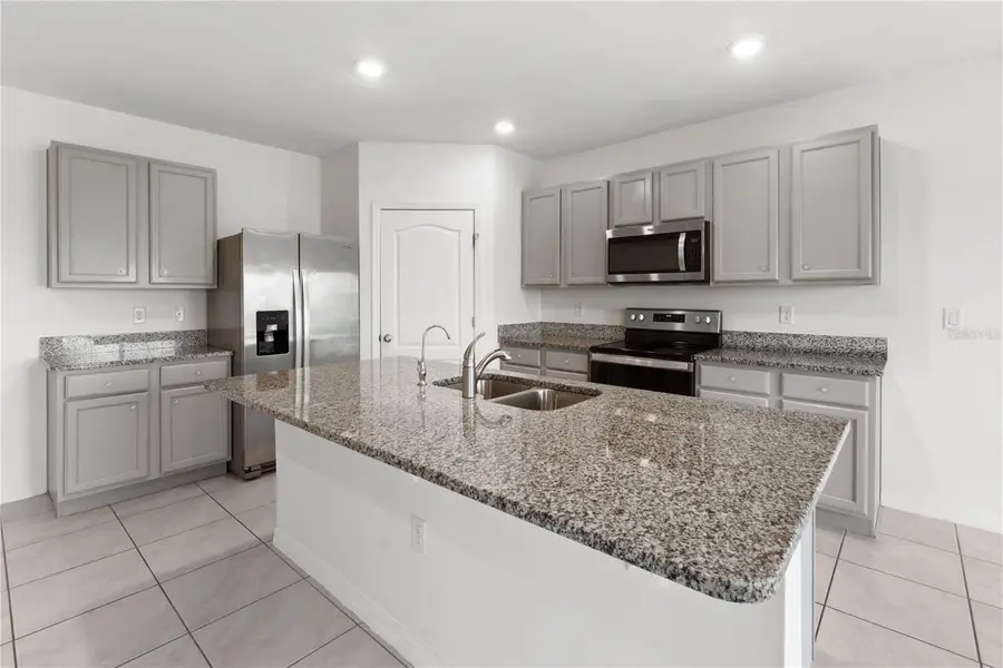 2651 Grandbury Grove Road, Lakeland, FL 33811 - Image #2