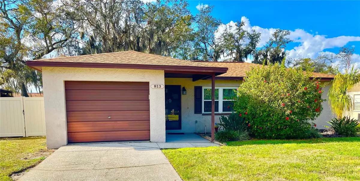 813 Cinnamon Drive E, Winter Haven, FL 33880 - Image #1