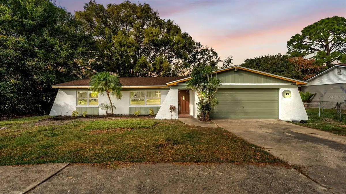 6117 Christina Drive E, Lakeland, FL 33813 - Image #1