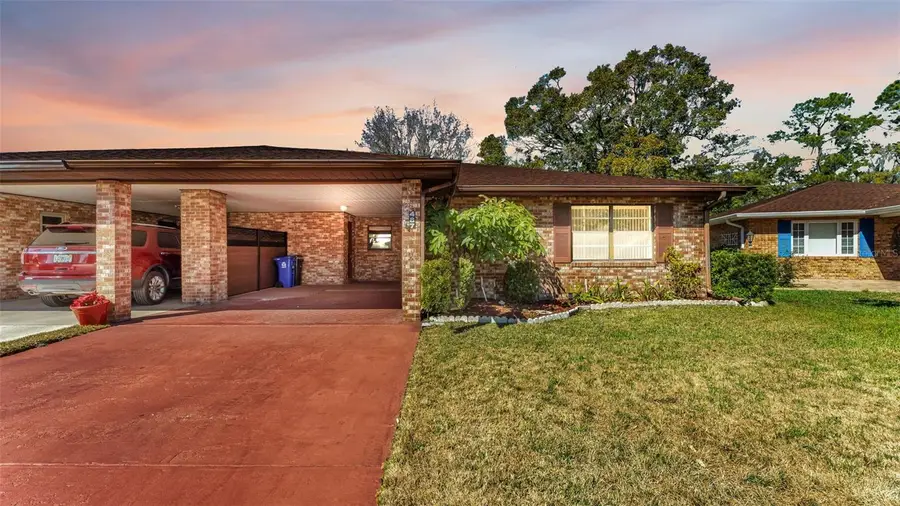 487 Lake Carolyn Circle, Lakeland, FL 33813 - Image #2