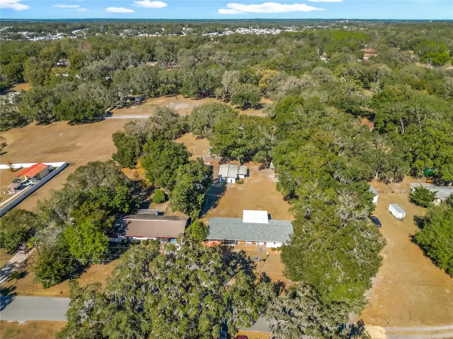 143 E Lemon Street, Lady Lake, FL 32159 - Image #2