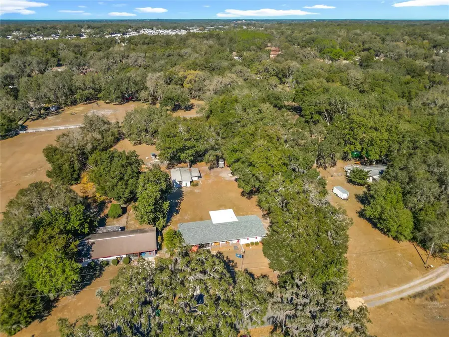 143 E Lemon Street, Lady Lake, FL 32159 - Image #3