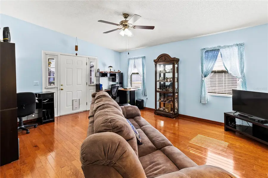 4861 Colonnades Circle E, Lakeland, FL 33811 - #3