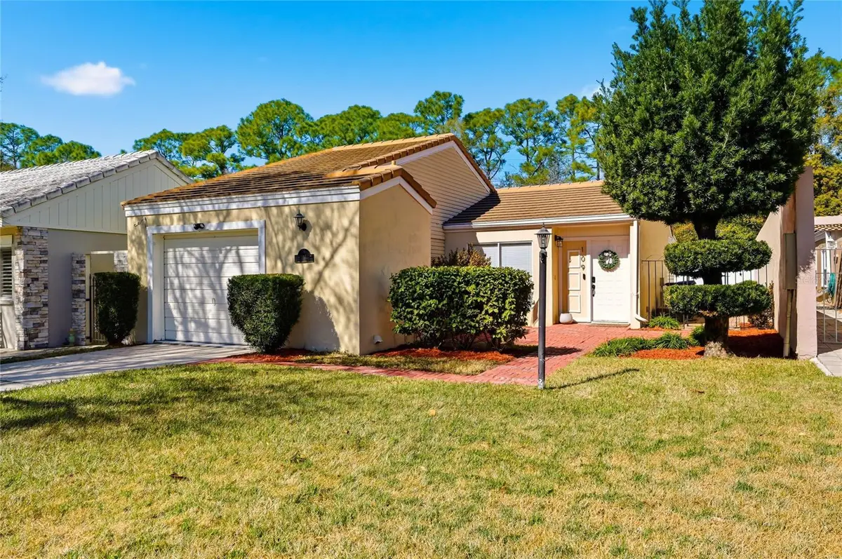 109 Las Flores, Winter Haven, FL 33884 - Image #1