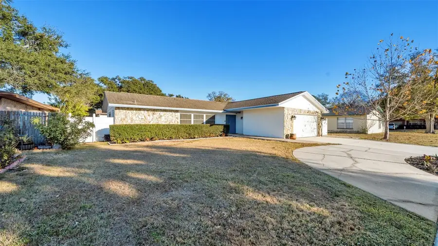 2033 58th Lane N, Clearwater, FL 33760 - Image #2