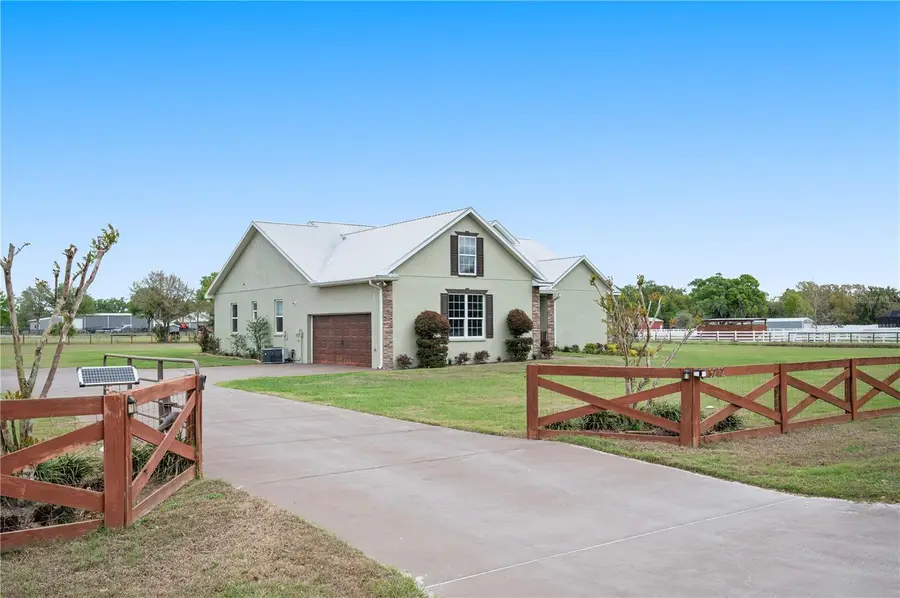 3212 E Merrin Road, Plant City, FL 33567 - #2