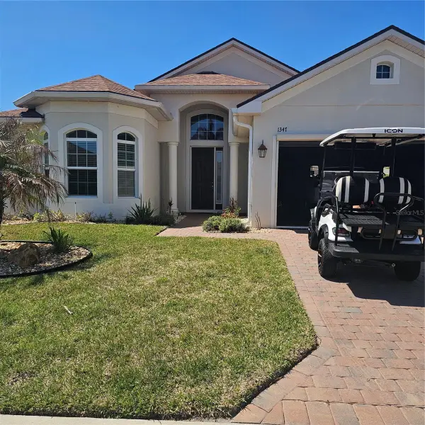 1347 Oakmont Drive, WINTER HAVEN, FL 33884