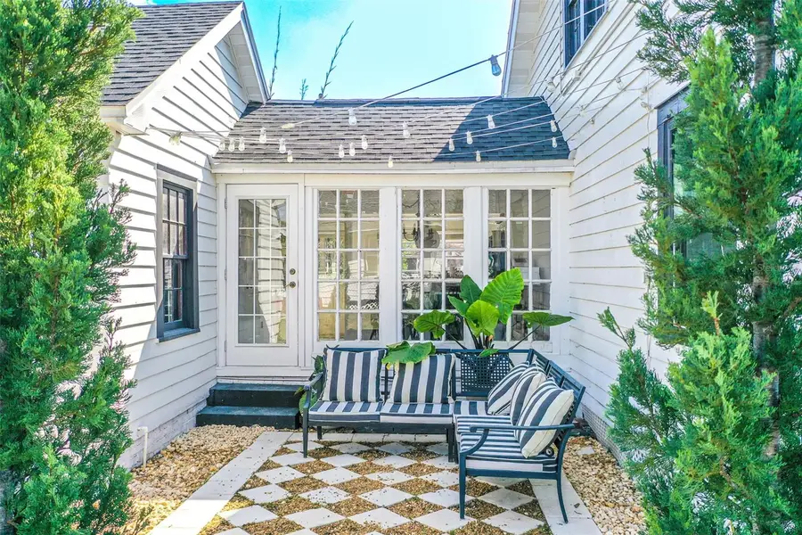 325 E Johnson Avenue, Lake Wales, FL 33853 - #3