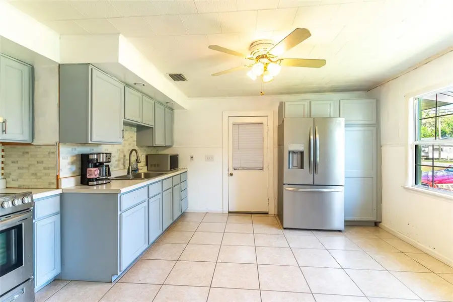 38332 Fir Avenue, Zephyrhills, FL 33542 - #2