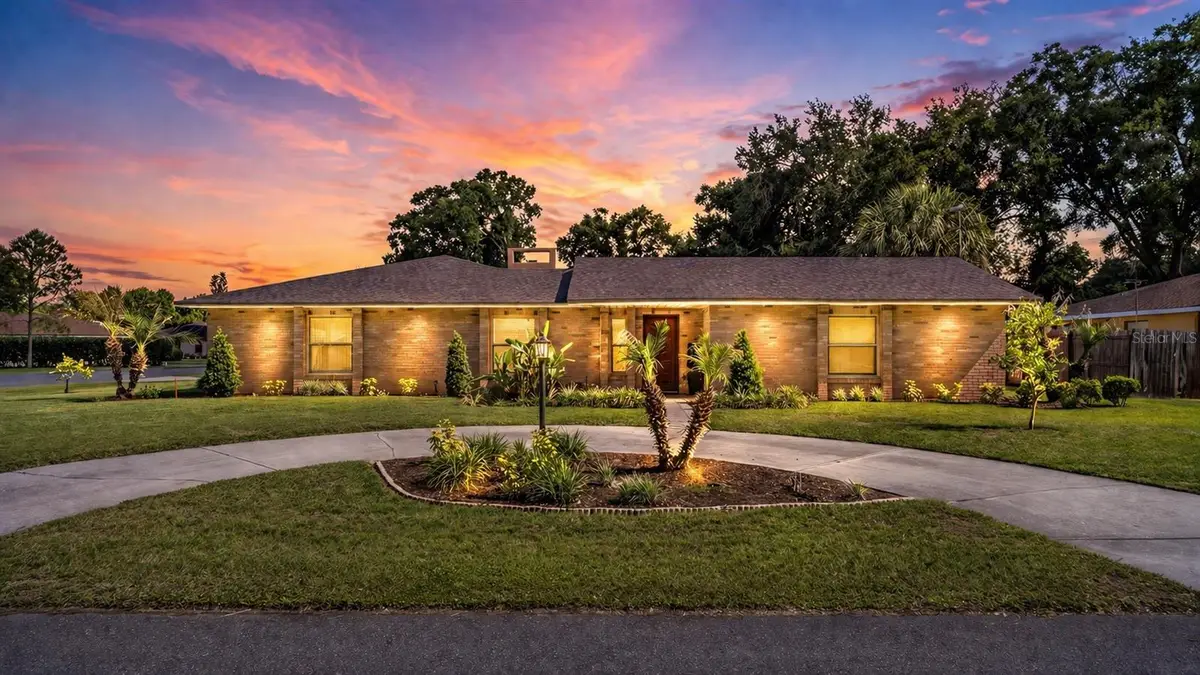 906 Crestview Drive, Auburndale, FL 33823 - #1