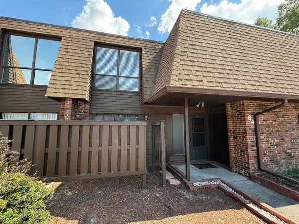 1836 N Crystal Lake Drive #64, LAKELAND, FL 33801