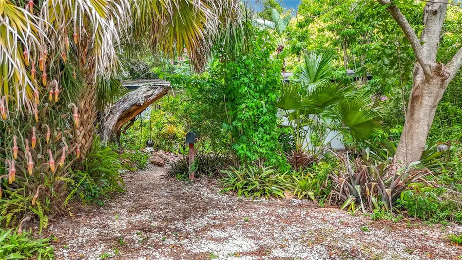 6330 Emerson Avenue S, Saint Petersburg, FL 33707 - #2