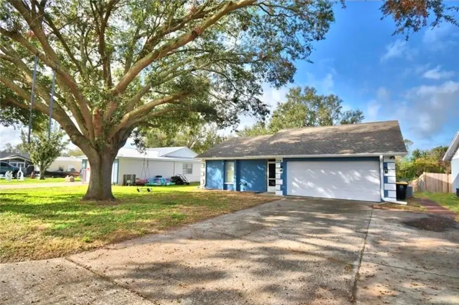 7504 Willow Wisp Drive E, Lakeland, FL 33810 - #2