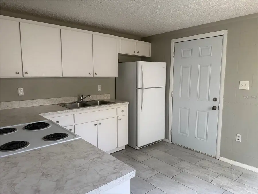 1004 W Mclendon Street, Plant City, FL 33563 - #3