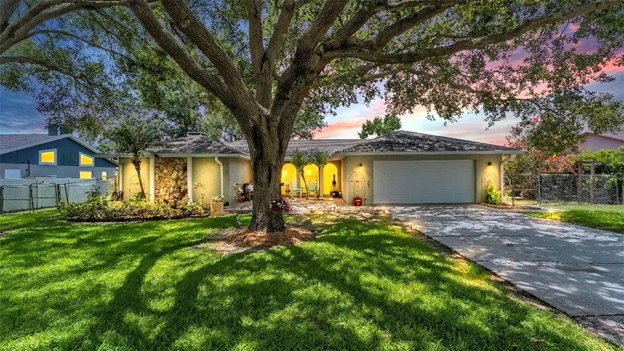 422 Willow Run, Lakeland, FL 33813 - #2