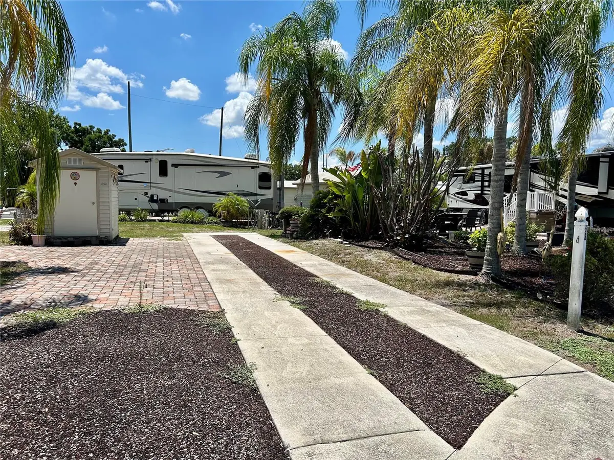 2928 Birdie Drive, Bowling Green, FL 33834 - #1