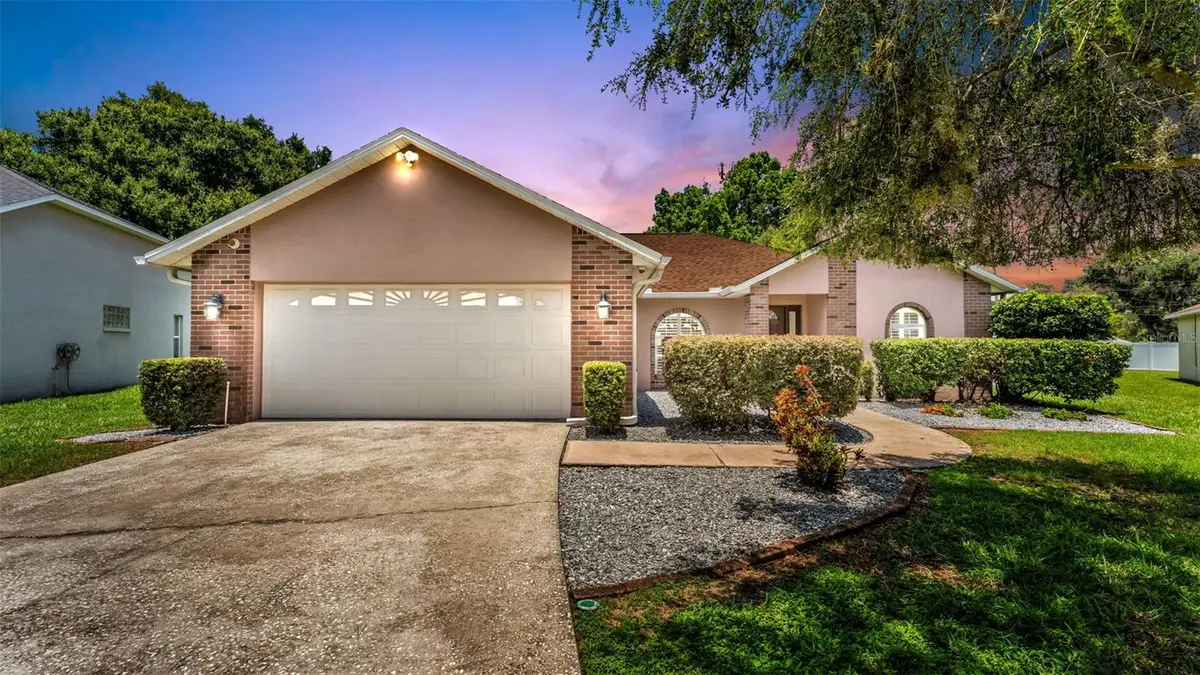 2219 Towering Oaks Circle, Seffner, FL 33584 - #1