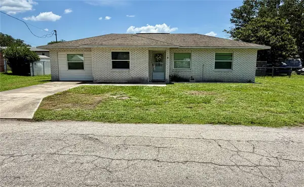 8 N Hendry Avenue, FORT MEADE, FL 33841