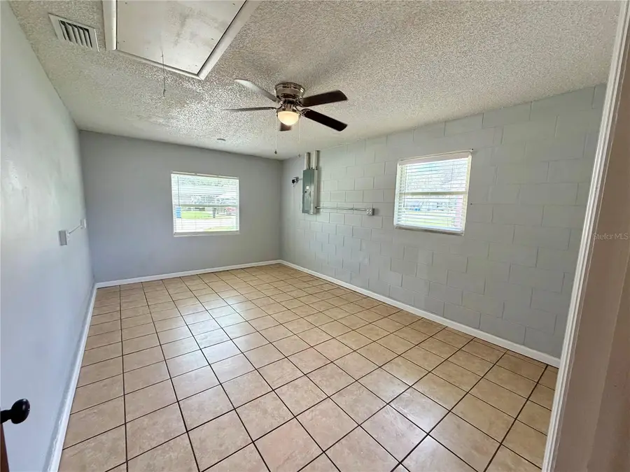 8 N Hendry Avenue, Fort Meade, FL 33841 - #3