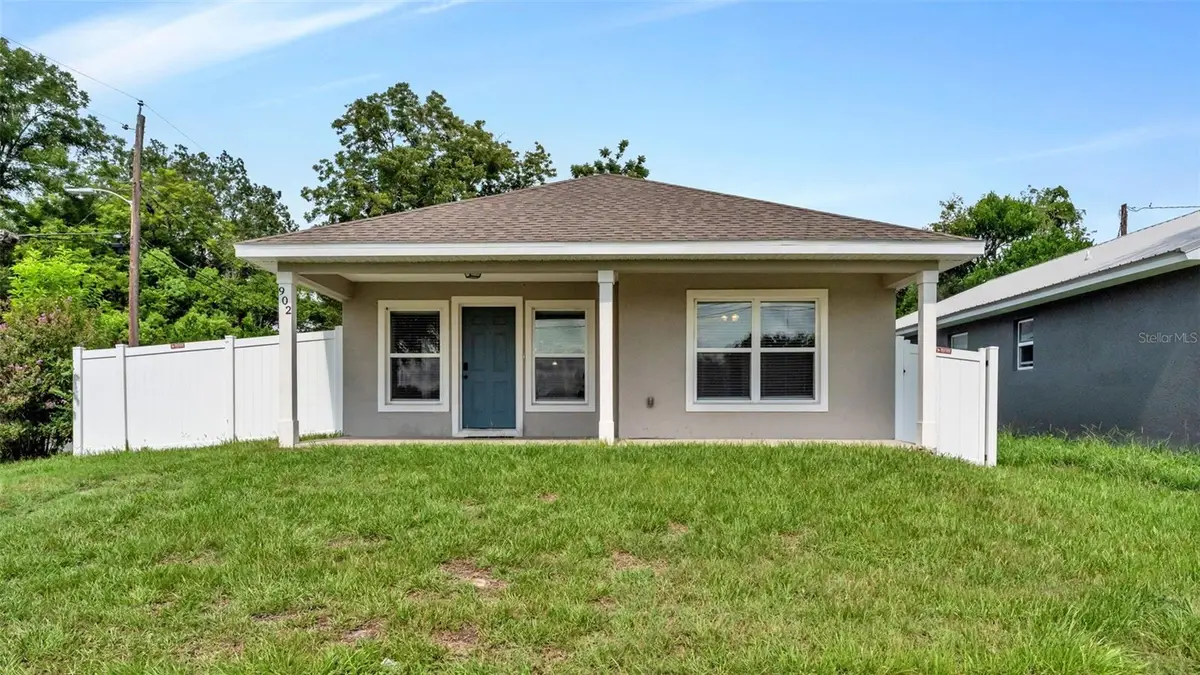 902 N Vermont Avenue, Lakeland, FL 33801 - #1