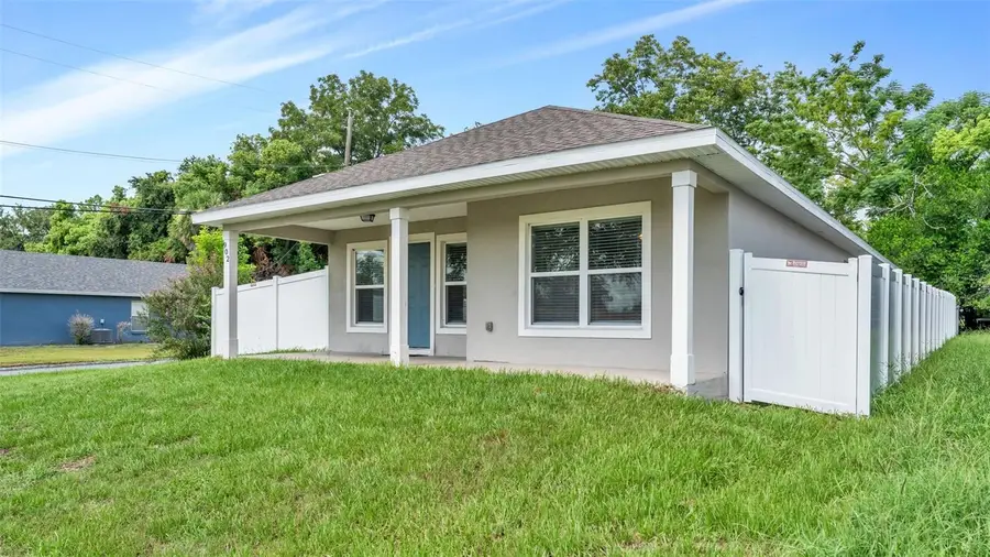 902 N Vermont Avenue, Lakeland, FL 33801 - #2