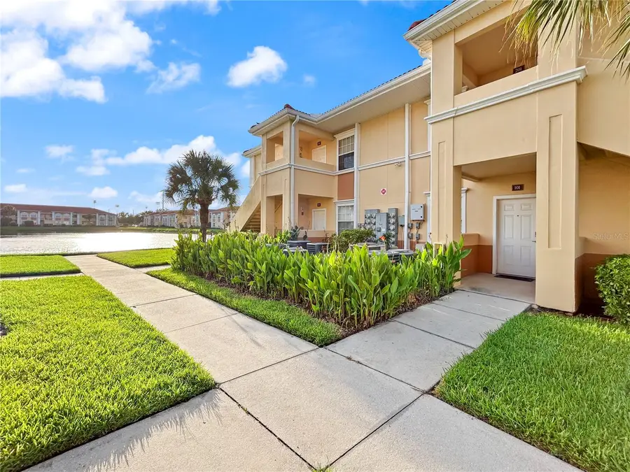 1025 Villagio Circle #101, Sarasota, FL 34237 - #2