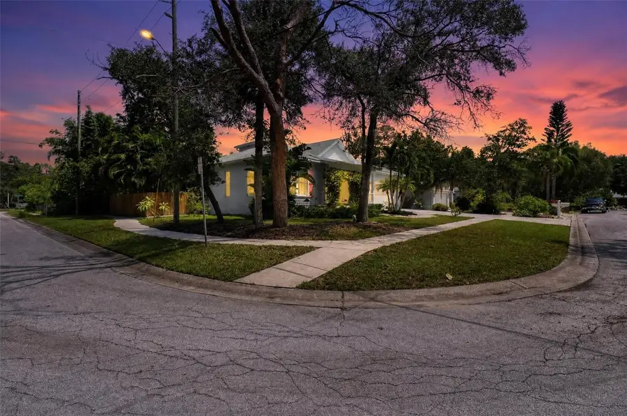 652 Kenneth Way, Tarpon Springs, FL 34689 - #2
