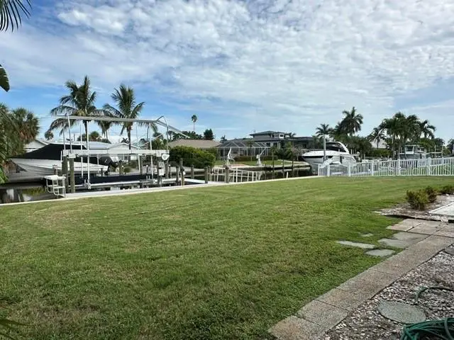 524 68th Street, Holmes Beach, FL 34217 - #3