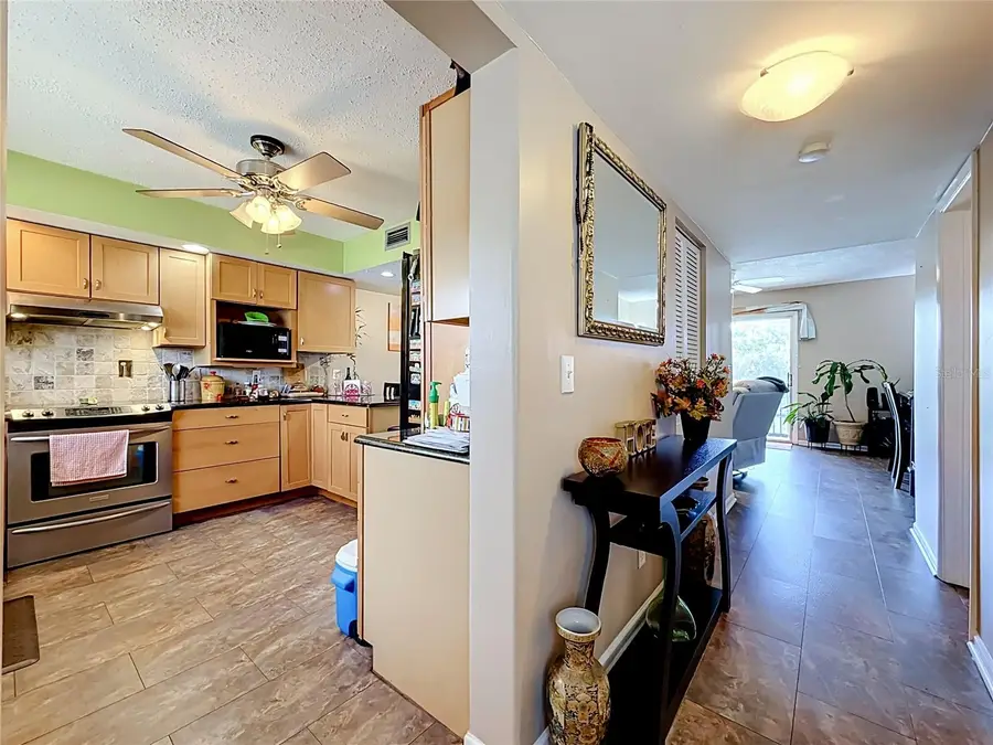 6305 Newtown Circle #5B4, Tampa, FL 33615 - #3
