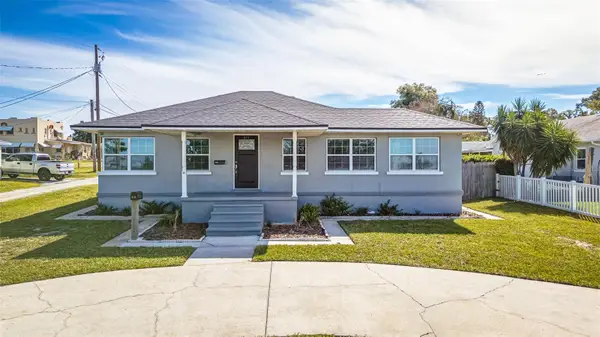215 S Lake Howard Drive, WINTER HAVEN, FL 33880