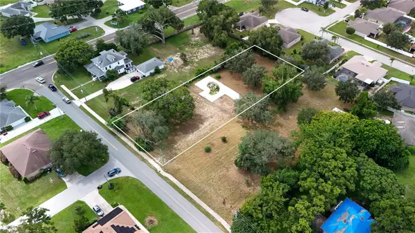 2104 Peninsular Drive, HAINES CITY, FL 33844
