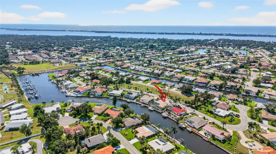 319 Oakwood Circle, Englewood, FL 34223 - Image #2