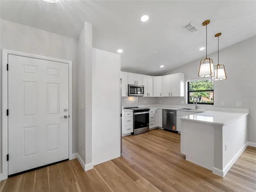 1711 Curry Avenue #82, Nokomis, FL 34275 - Image #3