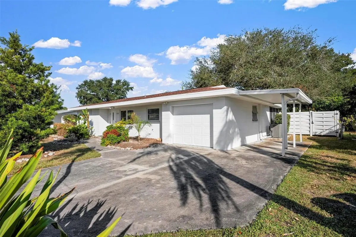 429 Glen Oak Road, Venice, FL 34293 - Image #1